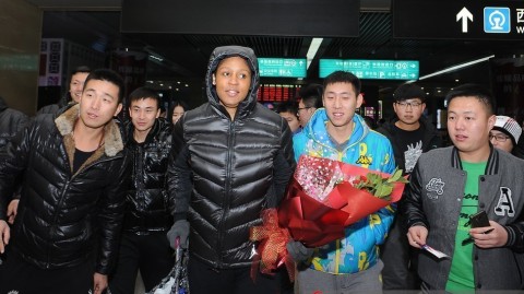 “不败女王”玛雅·摩尔王者归来，太原南站点燃山西球迷冬日激情