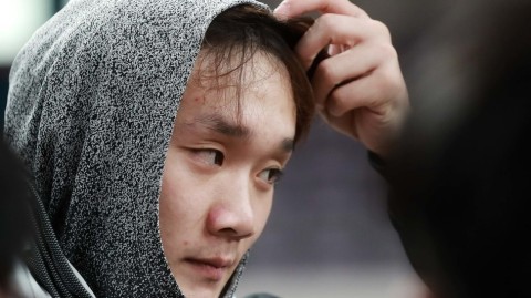 丁彦雨航无奈包起头发 幽默回应发型吐槽