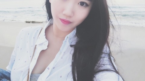 赛场外的温柔港湾：赵岩昊与女友的惬意假期瞬间