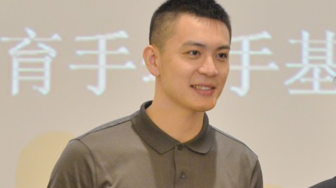 杨鸣现身助学讲堂：以篮球之名，点燃少年求学梦
