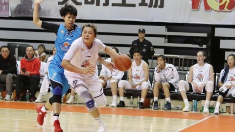 上海女篮大胜辽宁赢下联赛第八轮对决