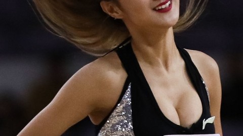 ＣＢＡ北控主场激战福建 篮球宝贝热舞点燃奥体激情